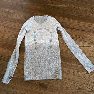 Lululemon ombré long sleeve athletic shirt